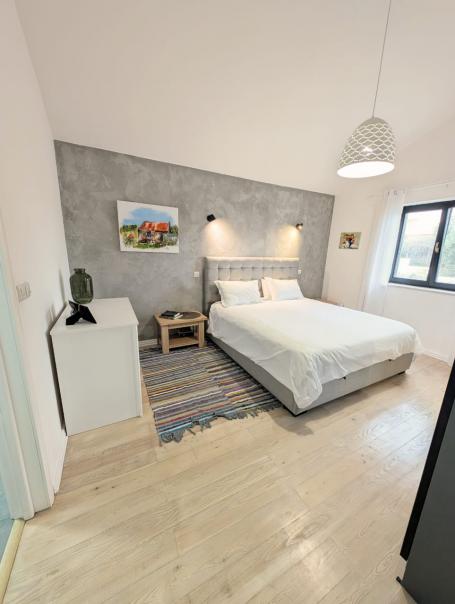 Apartment with panoramic sea view on the first line in Krasici