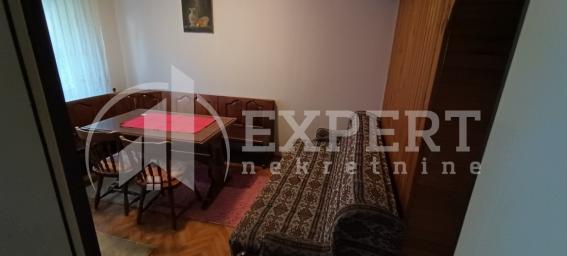 Izdaje se stan u Duvaništu, kod Ekonomske škole, 50m2!
