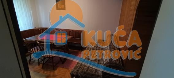 Izdaje se stan u Duvaništu, kod Ekonomske škole, 50m2!