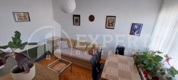 Izdaje se odličan stan kod Crvenog Pevca, 40m2
