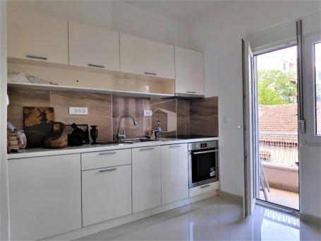 Jednosoban stan, 59m2, Centar, Podgorica
