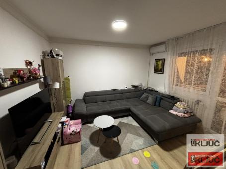 NOVO NASELJE, 59m2+terase, Dvoiposoban, Delimično renoviran