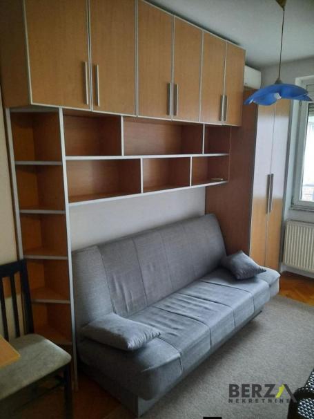  KOMFORAN JEDNOIPOSOBAN STAN NA GRBAVICI