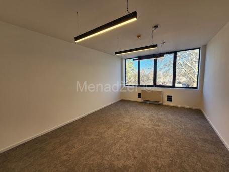 Zemun, poslovni prostor 470m2, parking