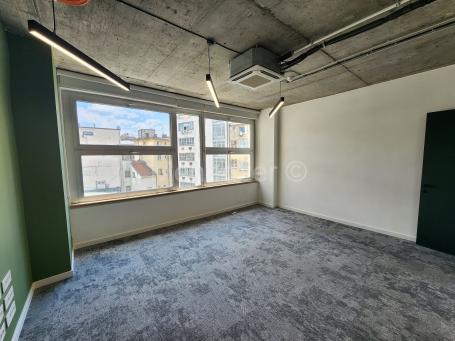 Strogi centar, poslovni prostor 285m2, lux
