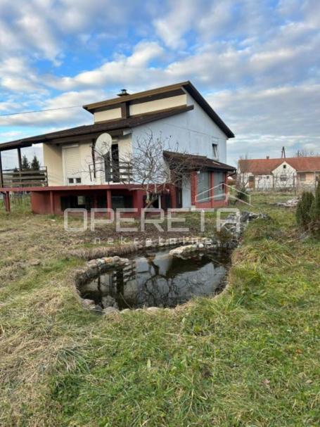 Kuća za adaptaciju na mirnoj lokaciji u Žabniku sa velikim potencijalom