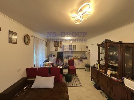 Jednoiposoban stan na Detelinari 38m2