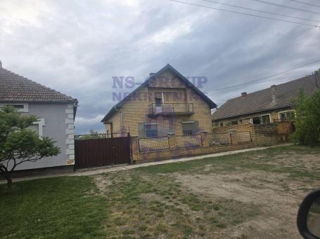 Kuca u centru Curuga