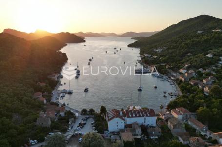 Dubrovnik, Otok Šipan, poslovni prostor za najam, 129 m², prvi red do mora
