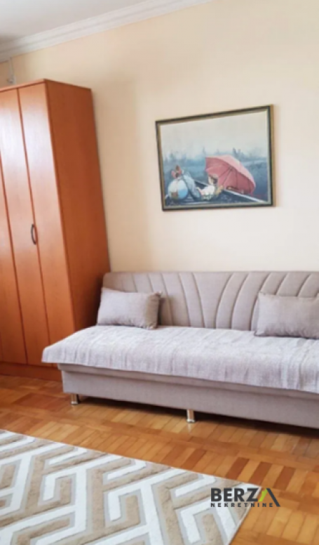 KOMPLETNO NAMEŠTEN JEDNOIPOSOBAN STAN - STARI GRAD