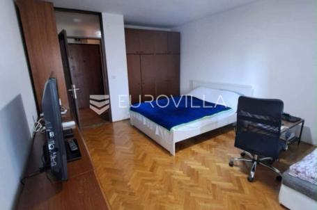 Zagreb, Kvaternikov trg, jednosoban stan 44 m² s parkingom