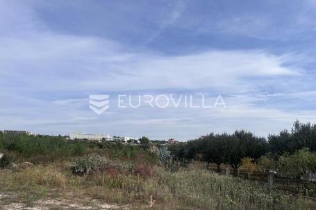 Zadar, Sv. Filip i Jakov, zemljište s pogledom na more površine 1006 m²
