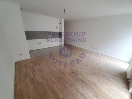Trosoban stan na Podbari 63m2
