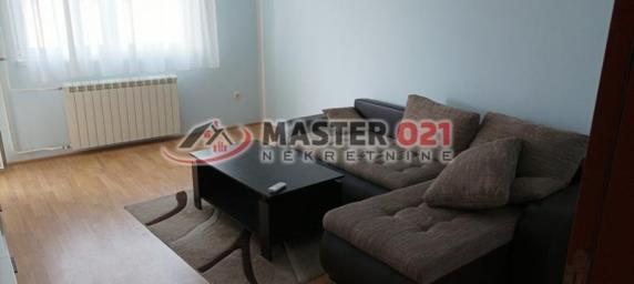 Namešten dvosoban zaseban stan u kući 54m2, gas, parking - Klisa