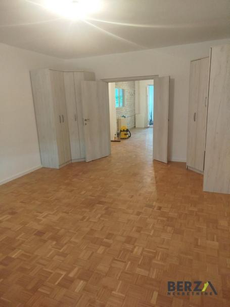 PROSTRAN POSLOVNI PROSTOR KOD ŽELEZNIČKE STANICE