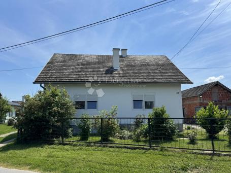 Obiteljska kuća blizu Kupe i centra Petrinje