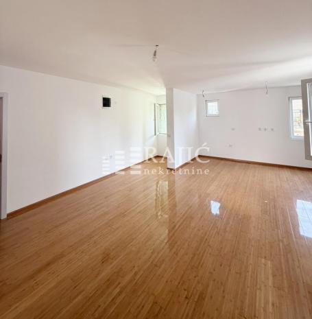 Vračar(Hram Sv. Save)83m2,3.0-luksuzan #4225