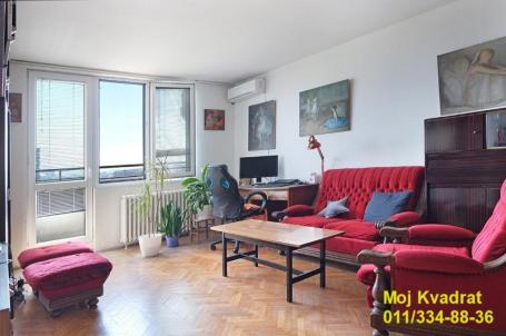 Novi Beograd, Fontana - Pariske komune, 77m2