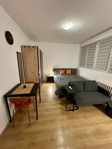 Cvetkova pijaca, 23m2