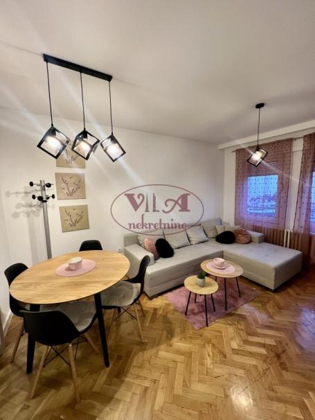 Novi Sad, Centar, LUX jednoiposoban stan u centru