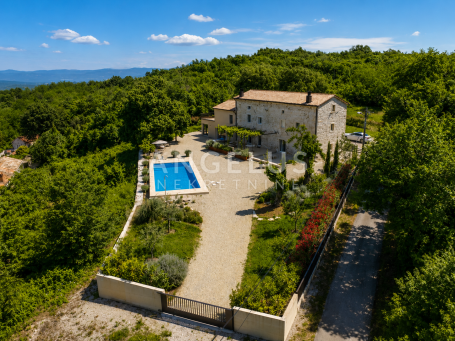 Istra, Labin - Imanje s kamenom vilom, bazenom, spa i panoramskim pogledom