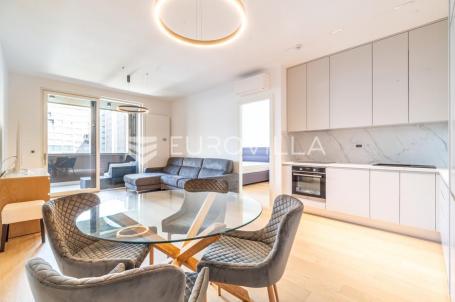 Zagreb, Heinzelova VMD, stambeno/poslovni prostor 77 m² GARAŽA 19 M2
