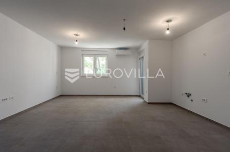 Istra, Pula, centar grada, novogradnja, lift