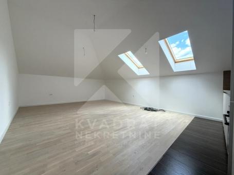 Prodaja, Jednosoban stan, Podgorica, Tološi, 52m2