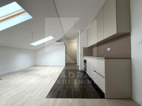 Prodaja, Garsonjera, Podgorica, Tološi, 45m2