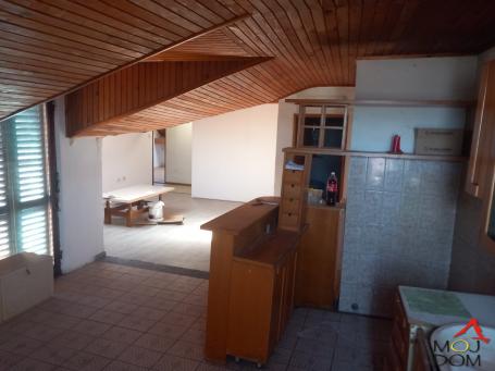 NOVI SAD - CENTAR - ČETVOROSOBAN STAN - 92 m2 - 145,000€