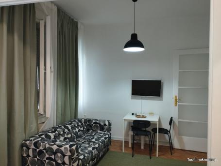 VRACAR VUKOV SPOMENIK 25m2 , 140000e