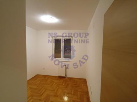 Dvosoban komforan stan odličnog rasporeda!!!