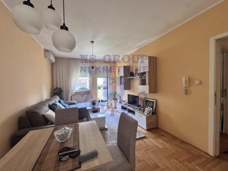 Lepo namešten dvosoban stan 42m² – Nova Detelinara – odlična lokacija