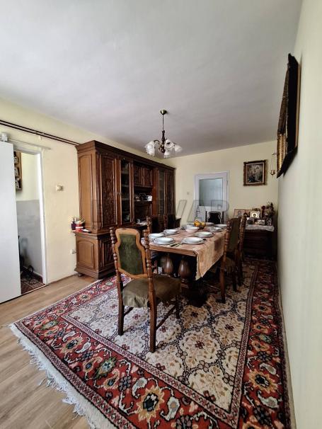 Na prodaju trosobni stan 74m2, kod Lutkarskog pozorišta