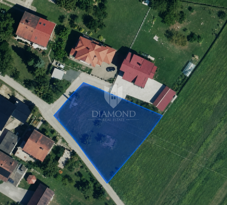 Zagreb! Lučko! Zemljište s potencijalom! 