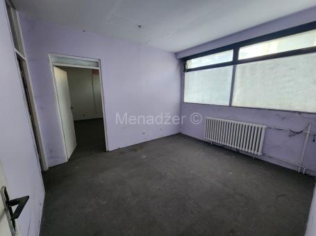 Blok 61, lokal 86m2, prizemlje, izlog