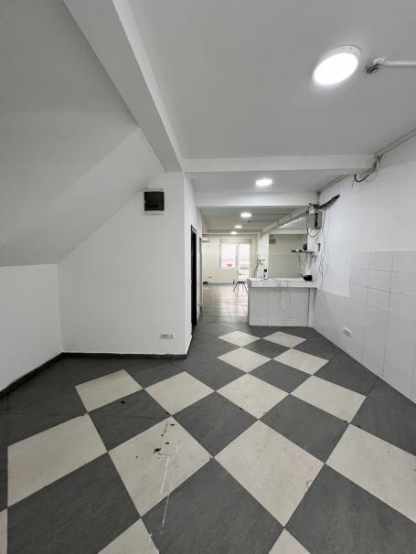 Lokal 150m2, Zvezdara, Đeram pijaca