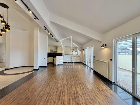 Jedinstven penthaus, 172m2 ID#11806