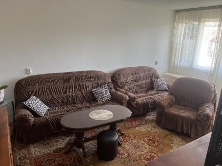 Izdaje se odličan dvoiposoban stan kod Gradske bolnice, 68m2