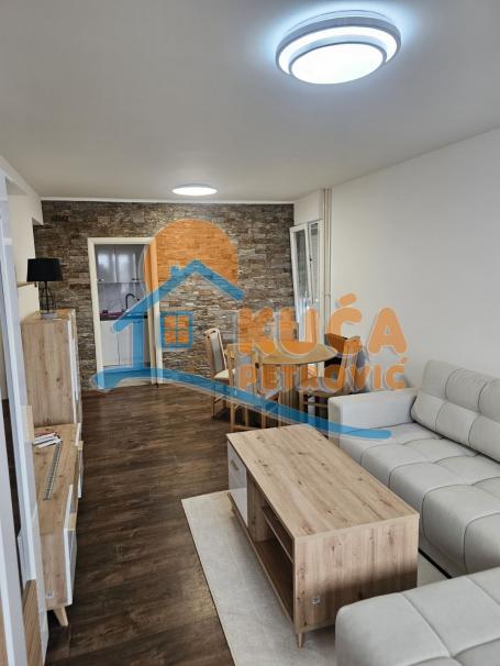 Odličan kompletno renoviran stan kod Gradske bolnice, 68m2, 8. sprat