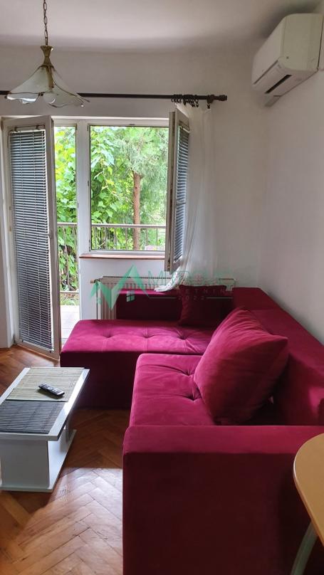 Izdavanje, Stan, 21m2 , Centar