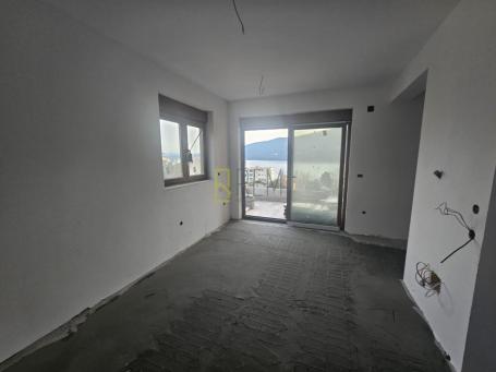Na prodaju – Dvosoban stan u izgradnji sa trajnim pogledom na more – Mattone, Đenovići