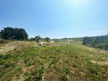 Umag, poljoprivredno zemljište u blizini centra grada