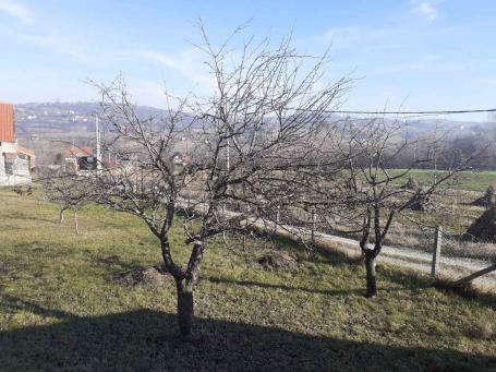 Kuća u  Kragujevcu, Košutnjak - 86 m2, plac 10,80 ari