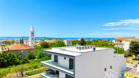 PRIVLAKA- DALMACIJA- MODERAN APARTMAN VRHUNSKE KVALITETE