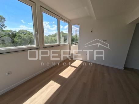 Renovirani dvosoban stan na Gripama, 80 m2. 