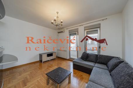ZVEZDARA CRVENI KRST 57m2 , T ,248500e