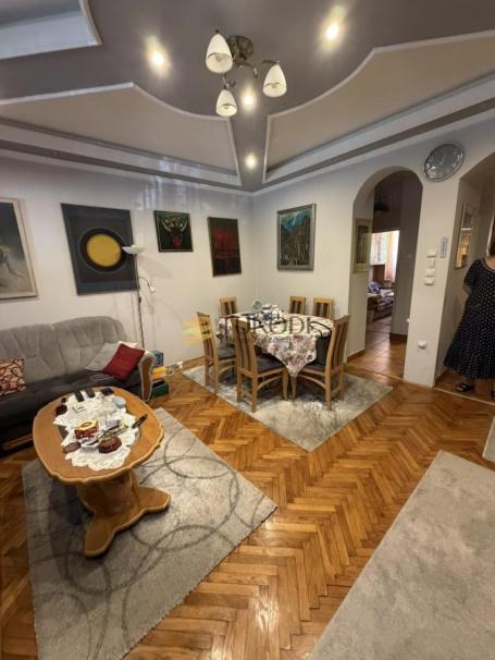 3,5 stan od 87m2 Centar