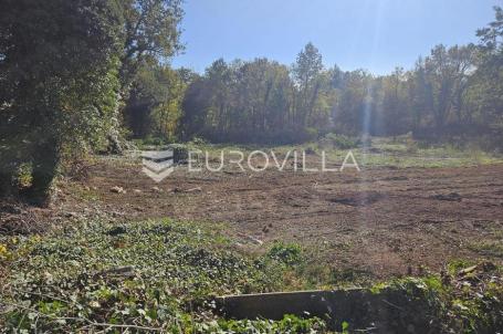Marčana, Butkovići, građevinsko zemljište s dozvolom za istarsku vilu i bazen