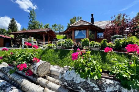Gorski kotar, Kupjak, ekskluzivna kuća s jacuzzijem, wellnessom 200 m², bazen, okućnica 1700 m²